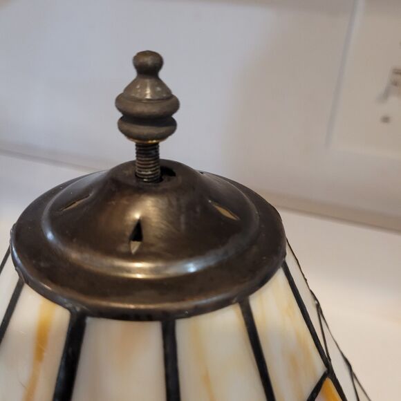 Vtg Tiffany Style Stained Glass Floral Mosaic Table Lamp Metal base 11.5" tall - Picture 10 of 12